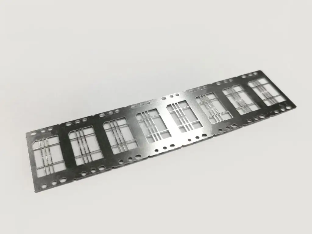 Lead frame plated in tin-lead (Sn/Pb)