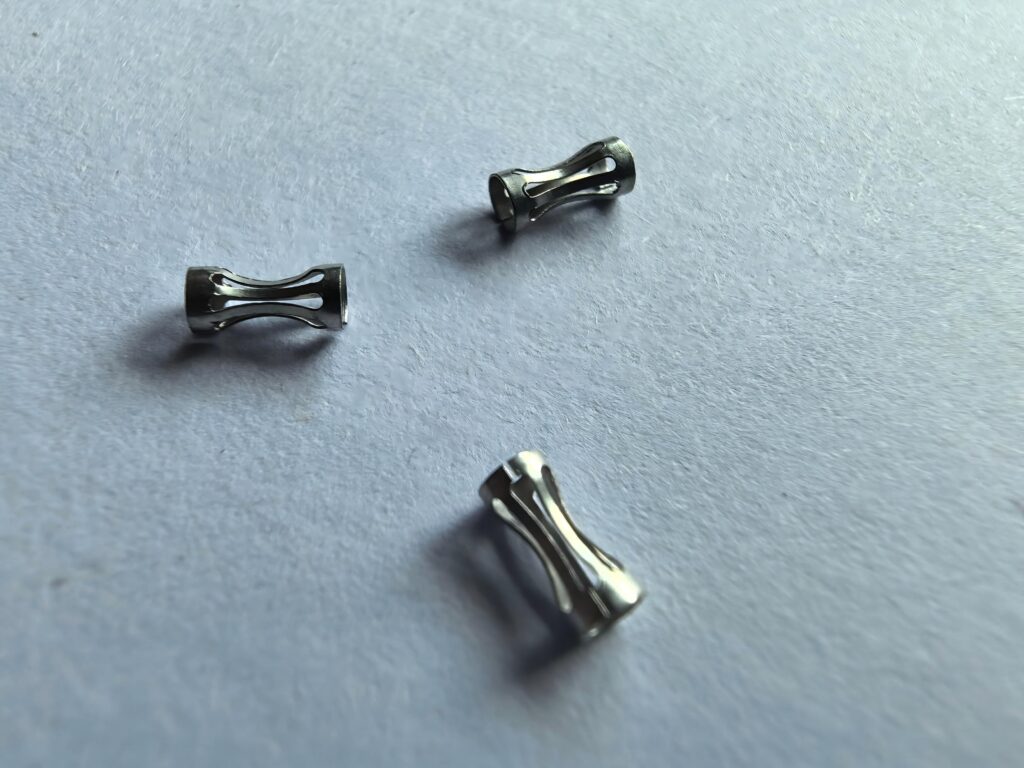 crown spring contact